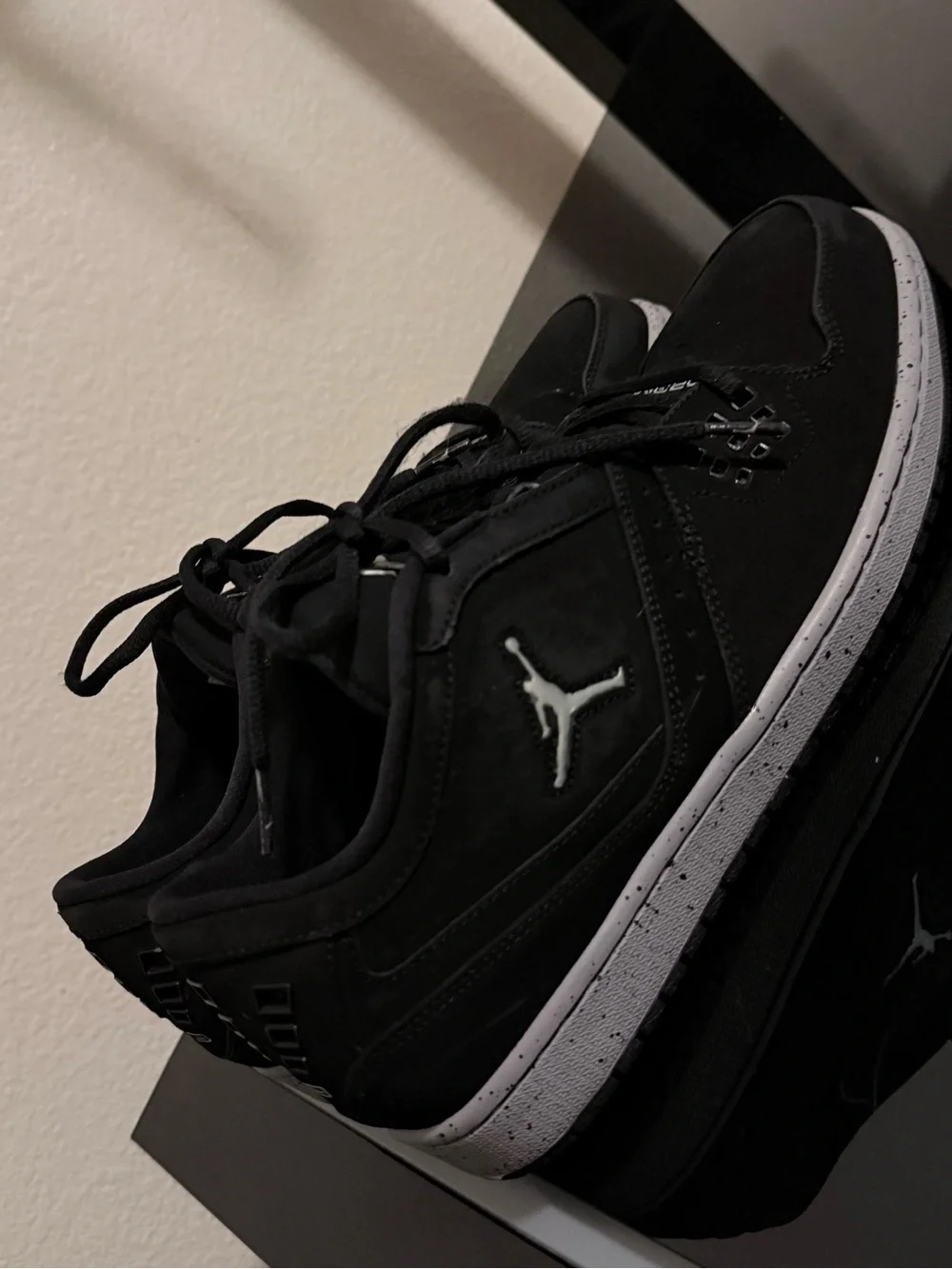 Jordan Low-Top Sneakers - Black/White